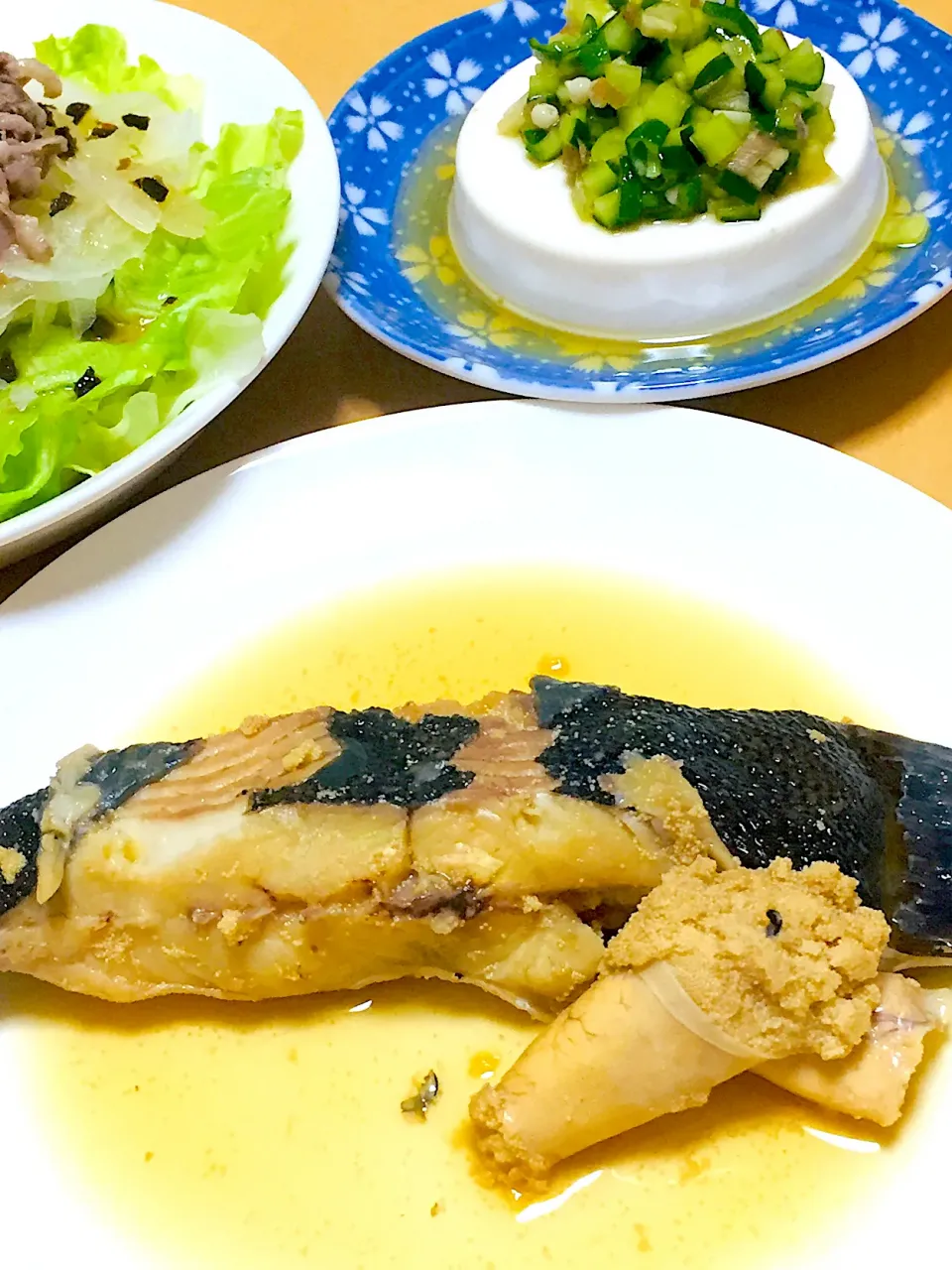 今夜のメインは、カレイの煮付け。麺つゆの素を使って簡単に！副菜は冷奴。山形名物の「だし」をつくり、|おおもりの星さん