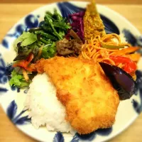 Snapdishの料理写真:白身魚フライプレート|木もれ日食堂さん