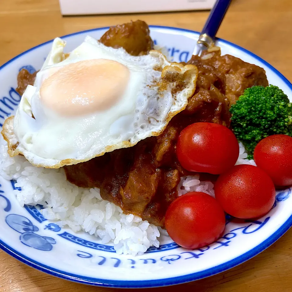 カレーライス🍛🍅🥦🍳|Makokoさん