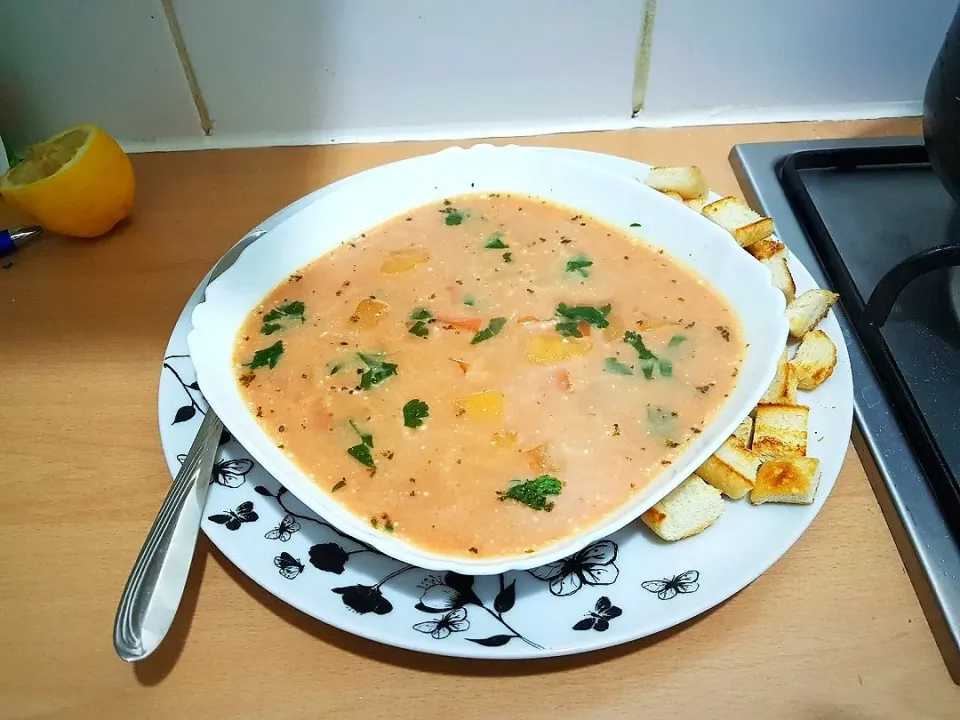 Cheeky beetroot and vegetable soup 😋|For the love of foodさん