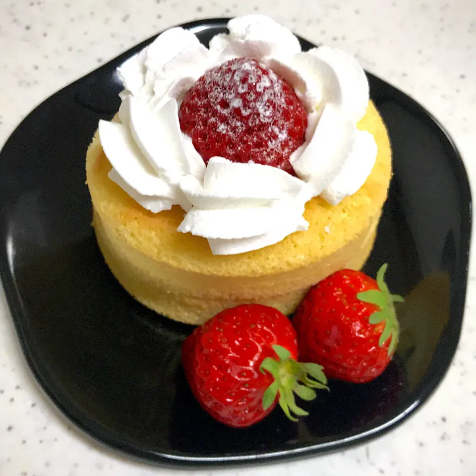 ロールケーキの端っこでお味見ケーキ|Shee Sunさん