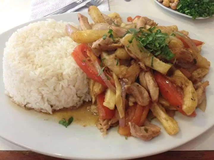 Pollo saltado|justo romeroさん