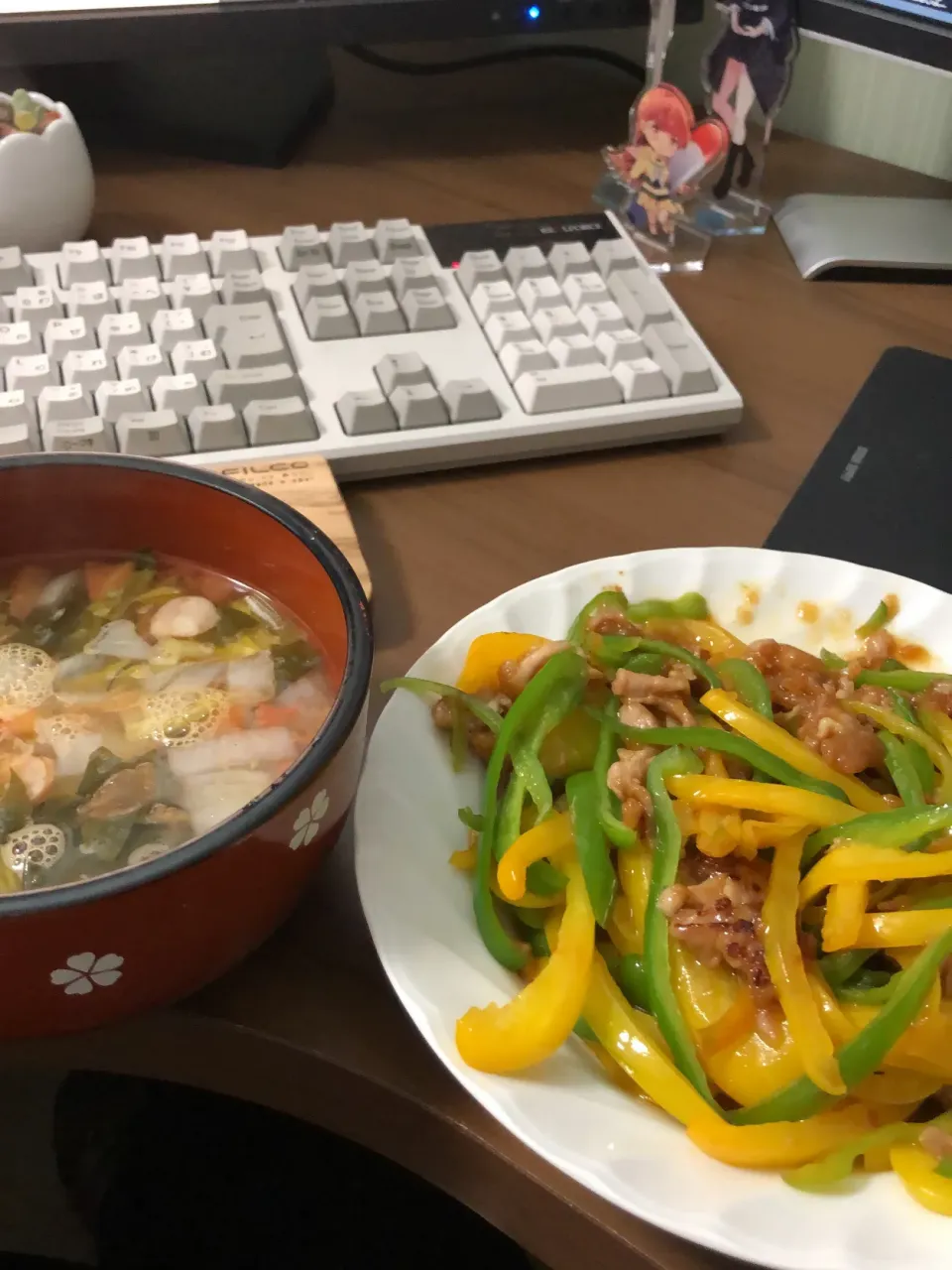 青椒肉絲・ほうれん草とトマトのスープ|a-parkさん