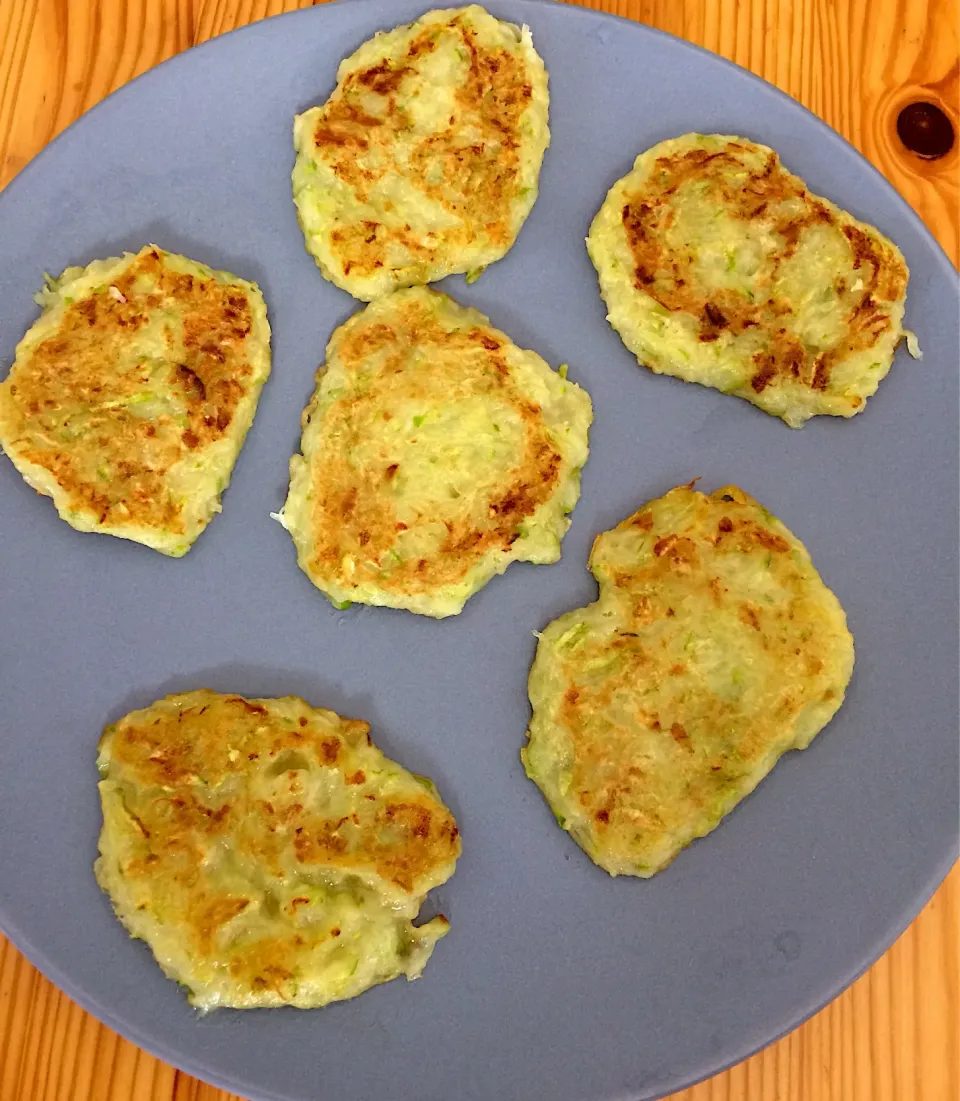 Potato and zucchini fritters 🥔|MissYumYumさん