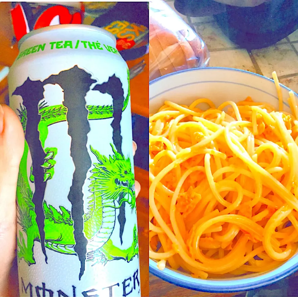 Monster dragon tea and a spaghetti with cheese whiz and dortios|ninja kittyさん