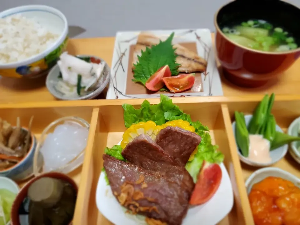 今日の朝ご飯🍚|こまちさん