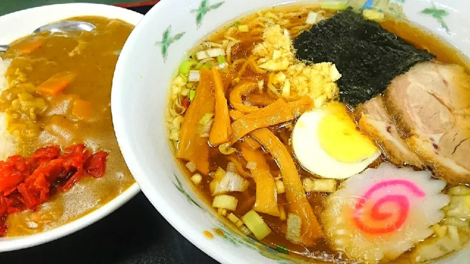 【営業再開】
支那そば 大陸
にんにくラーメン（単品800円）
＋半カレーライス（セット、100円）
＠赤羽、赤羽岩淵
20095 #食べて応援|大脇さん