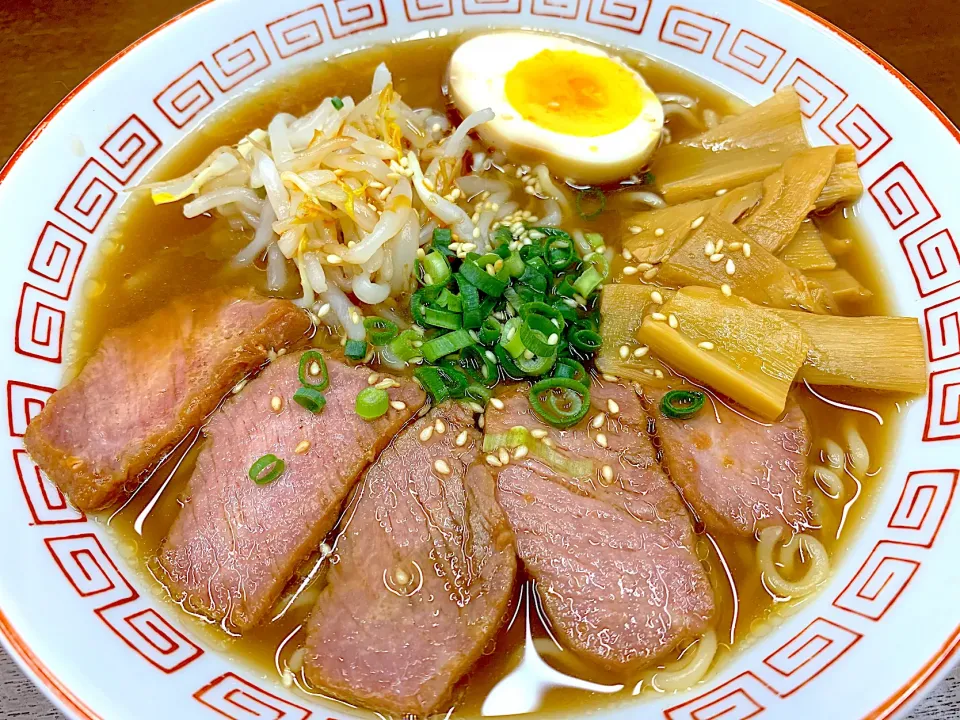 自宅で即席ラーメン🍜|みほままこさん