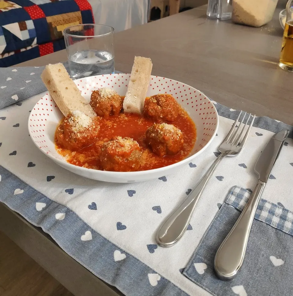 Meatballs with tomato sauce|Ery_05さん