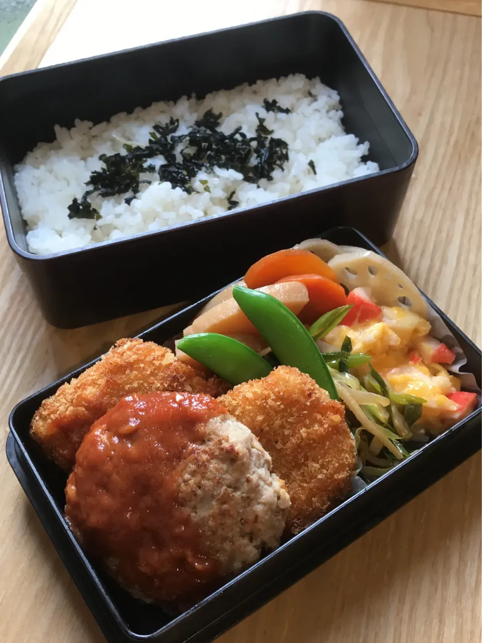 ハンバーグひとくちカツ弁当|二キィさん