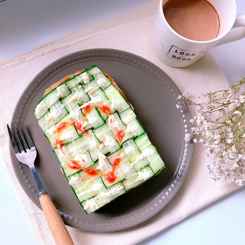 Snapdishの料理写真:あみあみ⑅∙˚﻿⋆﻿きゅうり🥒🍞|めぐぐさん