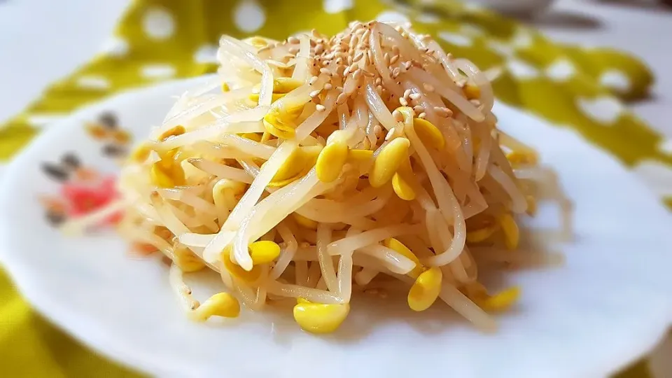 Seasoned Bean Sprouts|Nadine Kvakさん