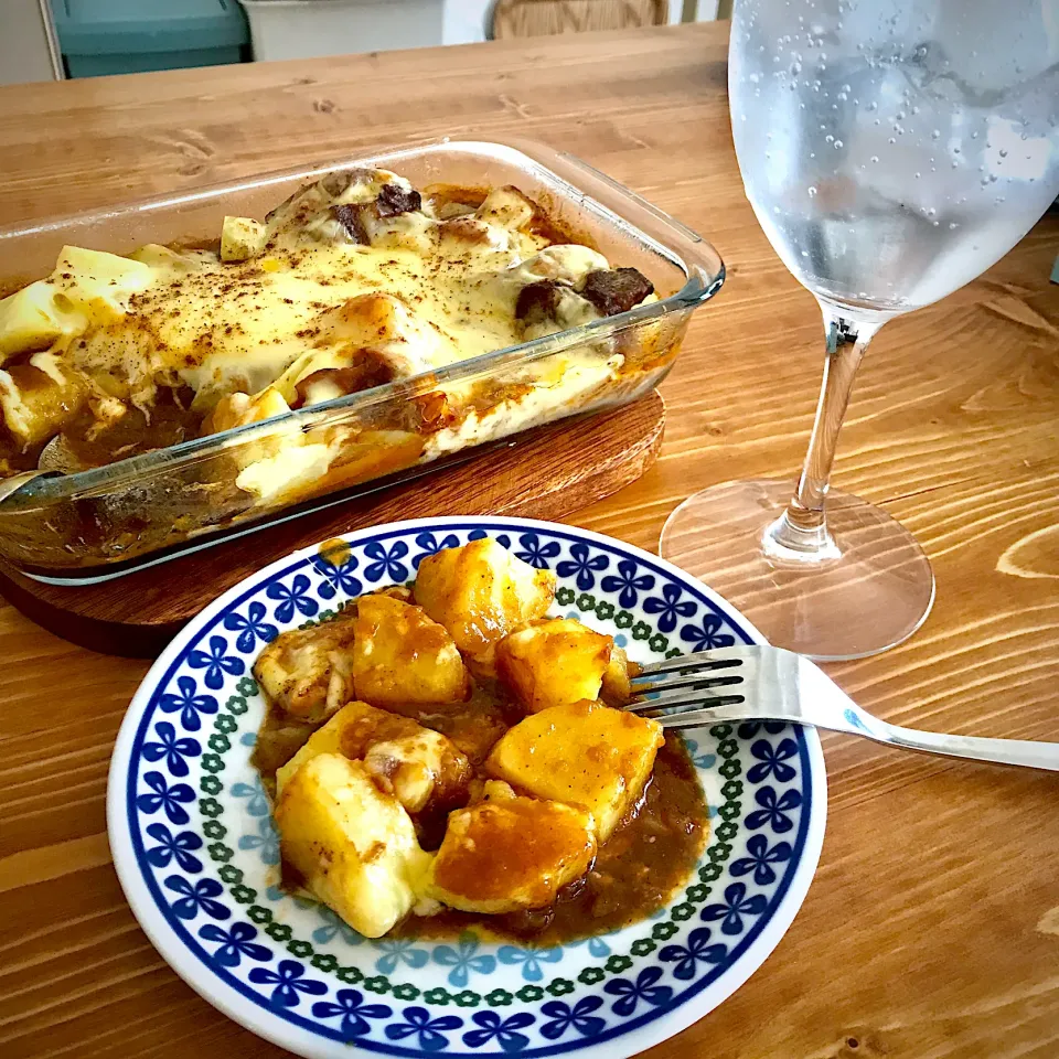 Snapdishの料理写真:新じゃがいもde焼きカレー🥔🍛|ノブさん