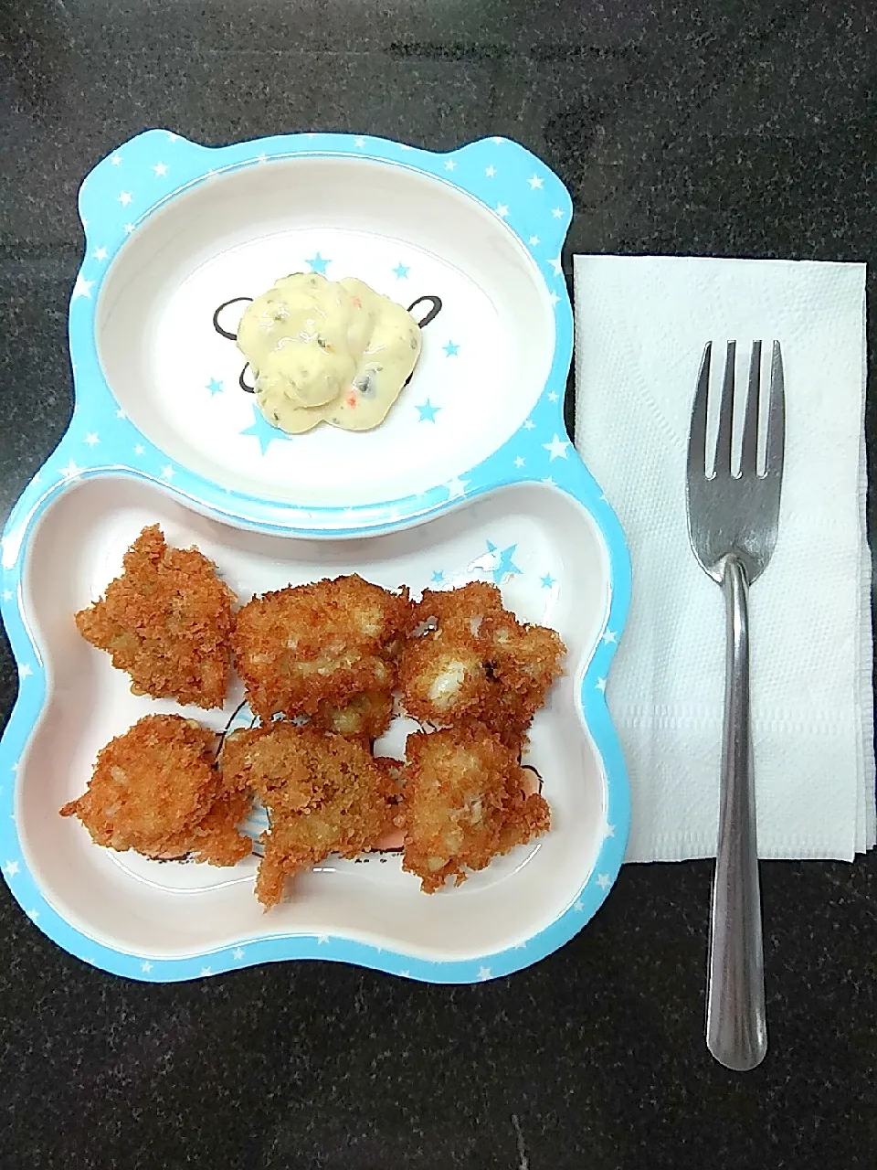 Snapdishの料理写真:Deep fried squid with TarTar sauce  - Family version
酥炸魷魚頭配塔塔醬 -家庭版|kitcheung1987さん