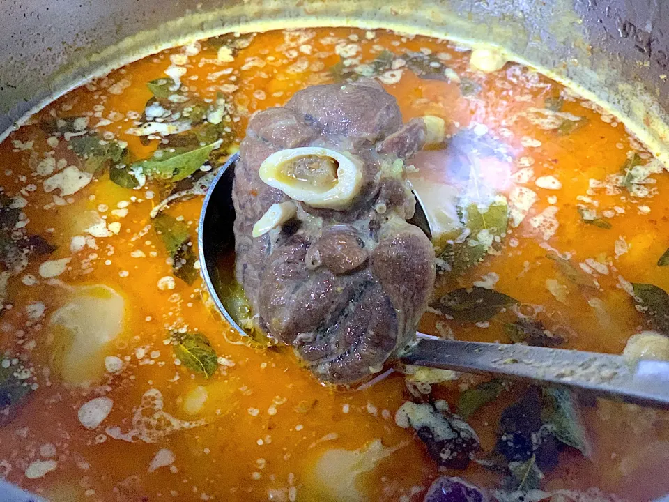 Snapdishの料理写真:Gule kambing|yeni kartikasariさん