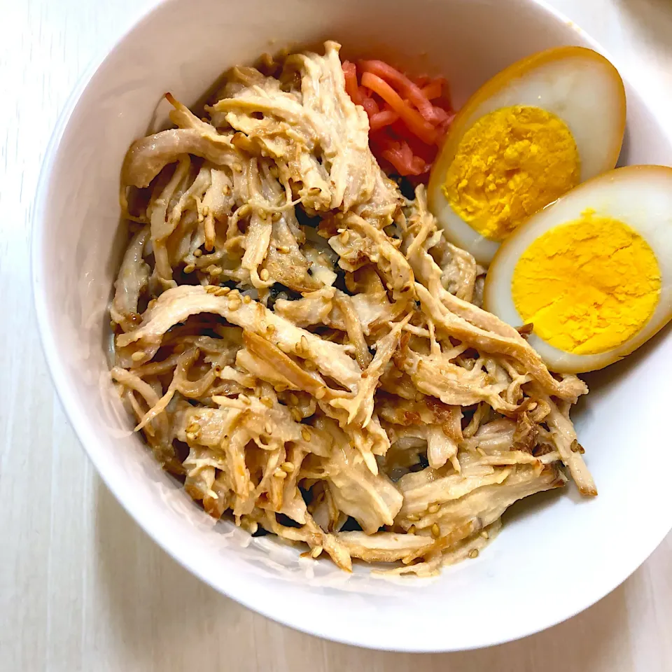 鶏胸肉のチャーシュー丼|ごんこさん