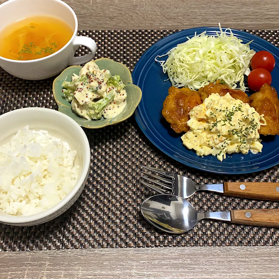 ご飯 揚げないチキン南蛮 コンソメスープ ささみとブロッコリーのマスタード和え|m iさん