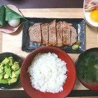 Snapdishの料理写真:和牛ステーキ和風定食|ちないさん