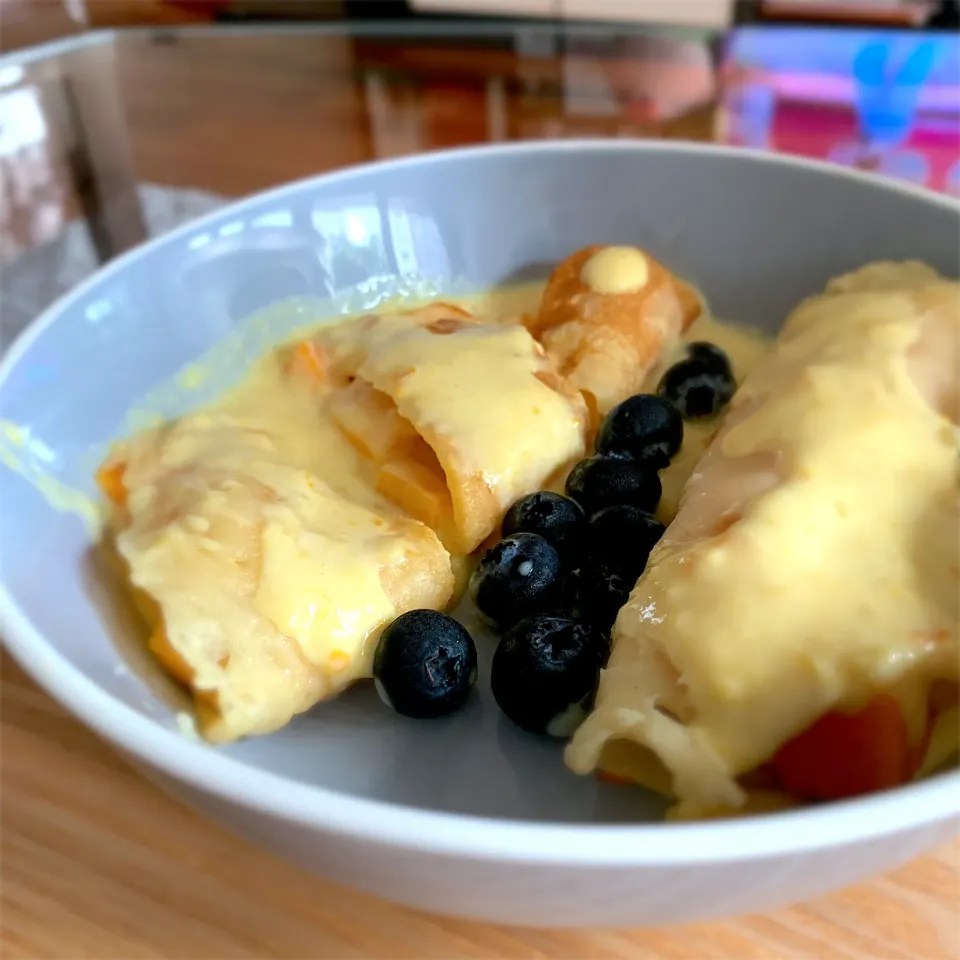 crepe+mango+blueberry|Chelsea Mokさん