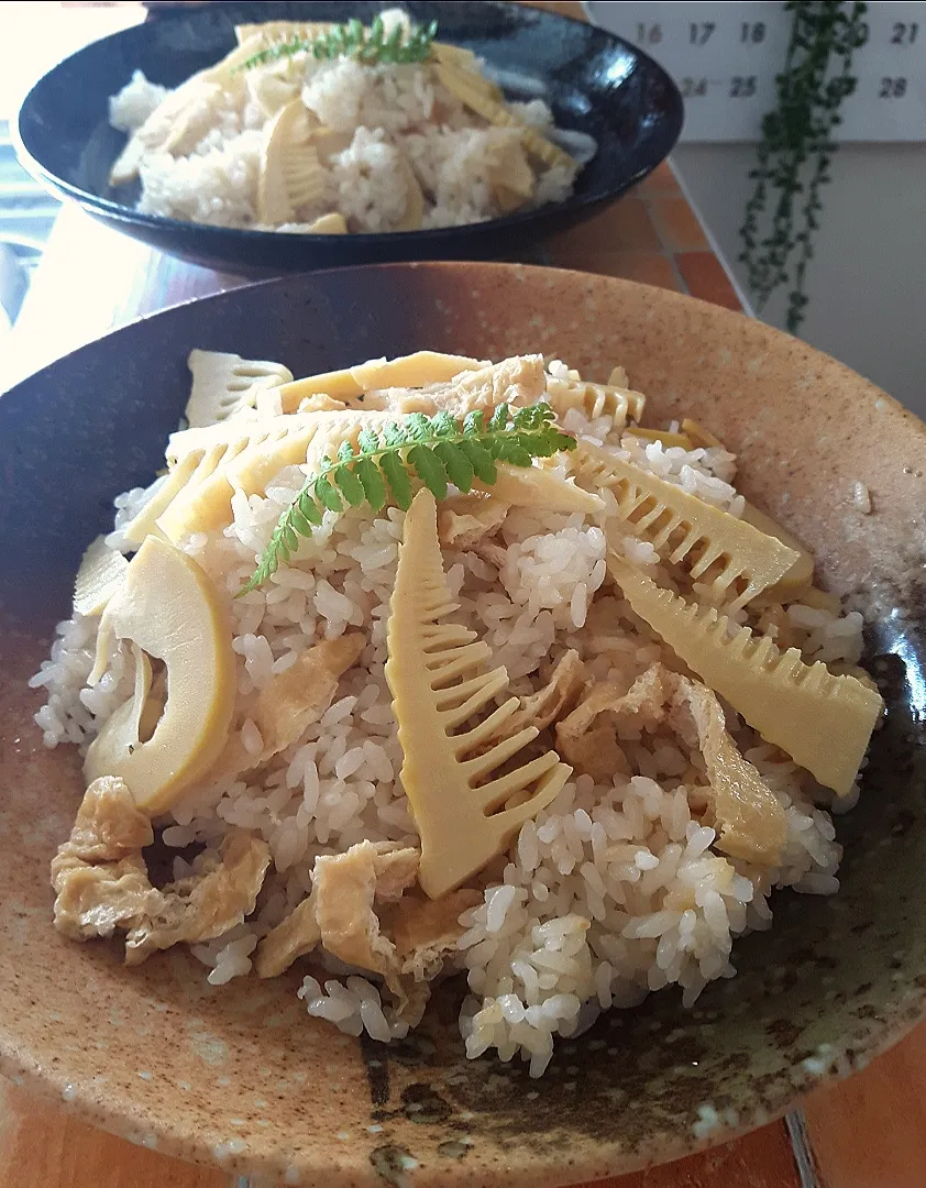 旦那&息子のお昼ご飯😊タケノコご飯🎵|ナオミさん