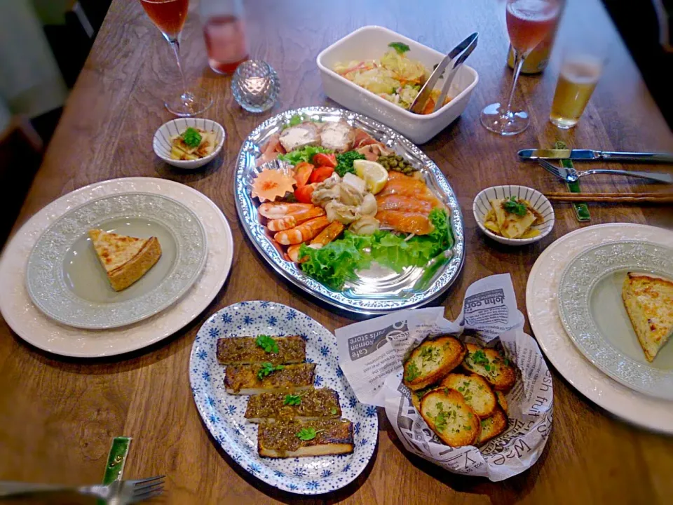 お疲れの日の食卓|古尾谷りかこさん