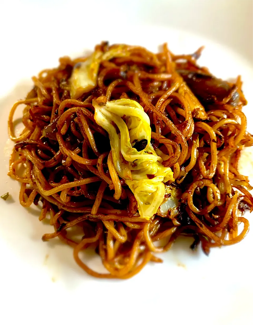 Snapdishの料理写真:Yakisoba; Japanese style stir-fried noodles with cabbage|gonbenさん