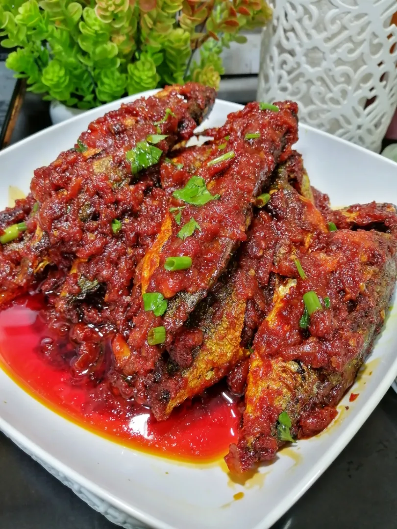 Snapdishの料理写真:Fish sambal|azirasamsuddin771008055774さん