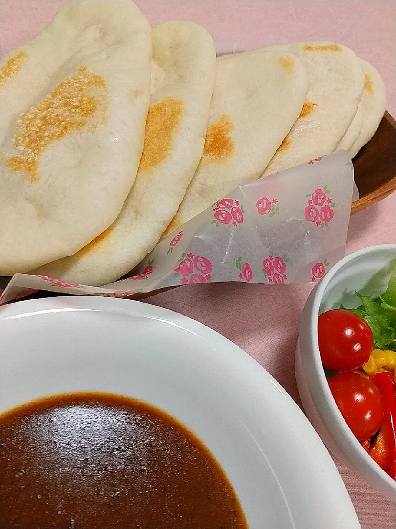 ☆今日の晩ごはん☆　レトルトカレー＆手作りナン|hamamaさん