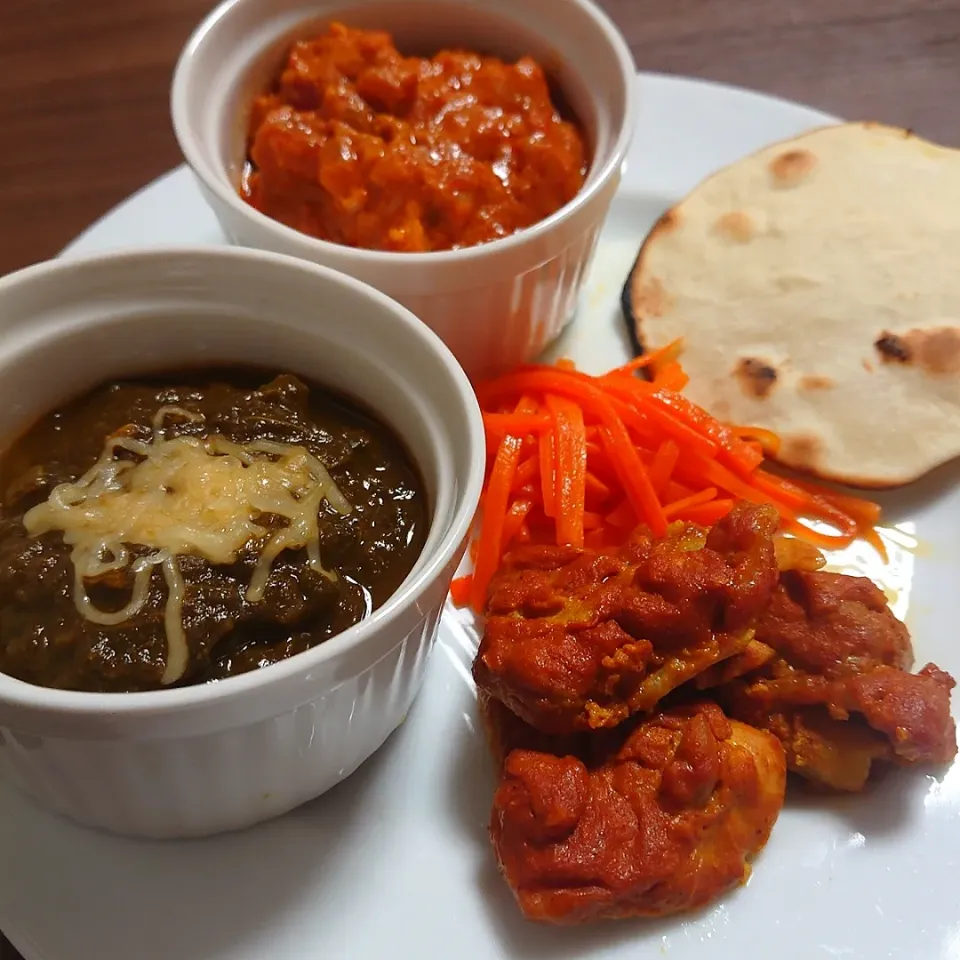 ほうれん草カレー＆バターチキンカレー|あすこさん