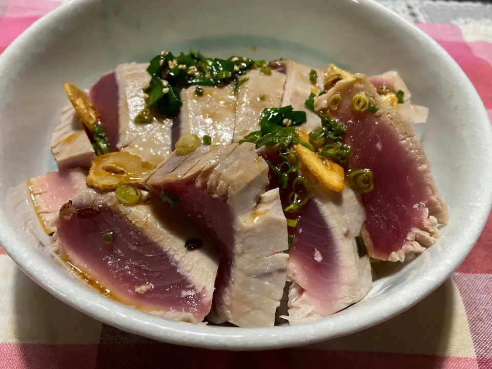 Snapdishの料理写真:マグロのスタミナステーキ丼|ハルのただ飯さん