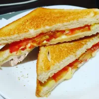 Tomato and cheese sandwich|dychan02さん