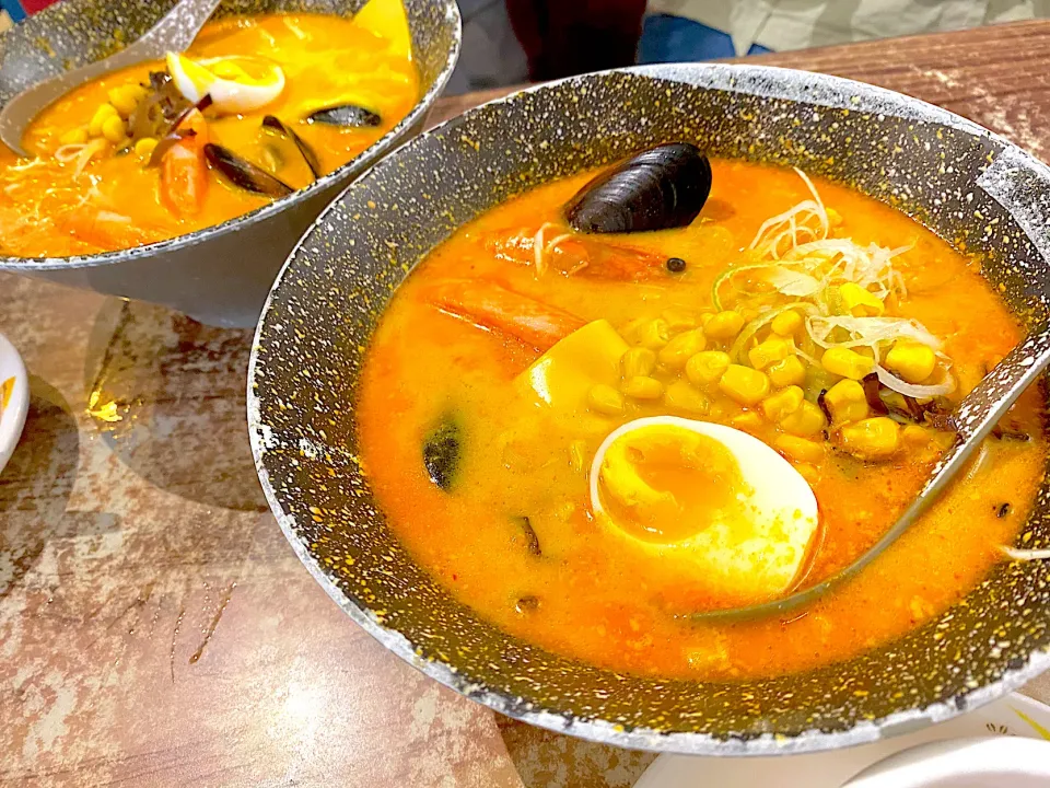 Spicy cheese seafoods ramen|skyblueさん