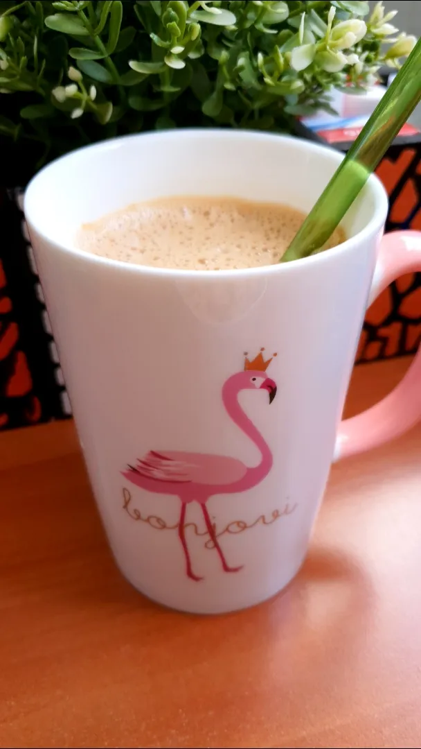 Flamingo coffee|Ioana Tudoracheさん