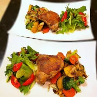 Snapdishの料理写真:Roasted Garlic Chicken with a Medley of Veg and Mixed Salad|Chanté Springerさん