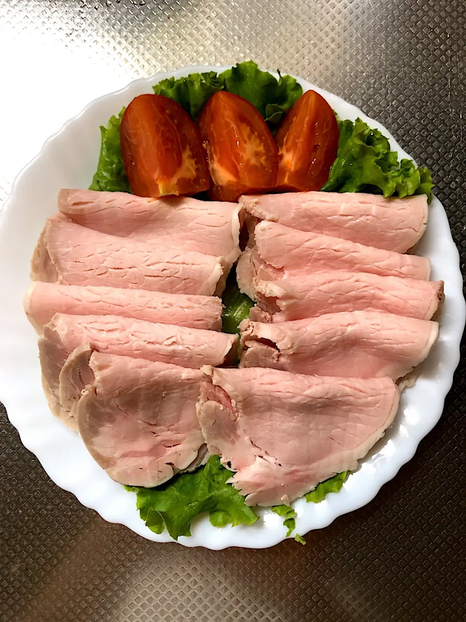 Snapdishの料理写真:手作り ロースハム🥩|ブンタさん