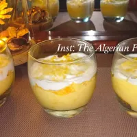 Ma petite création ✨❤️ avec toutes les choses que j'aime: un en verrine parfait pour les amoureux du citron 🍋! un fond de génoise, une mousse acidulée au bon g|the_algerian_family48さん