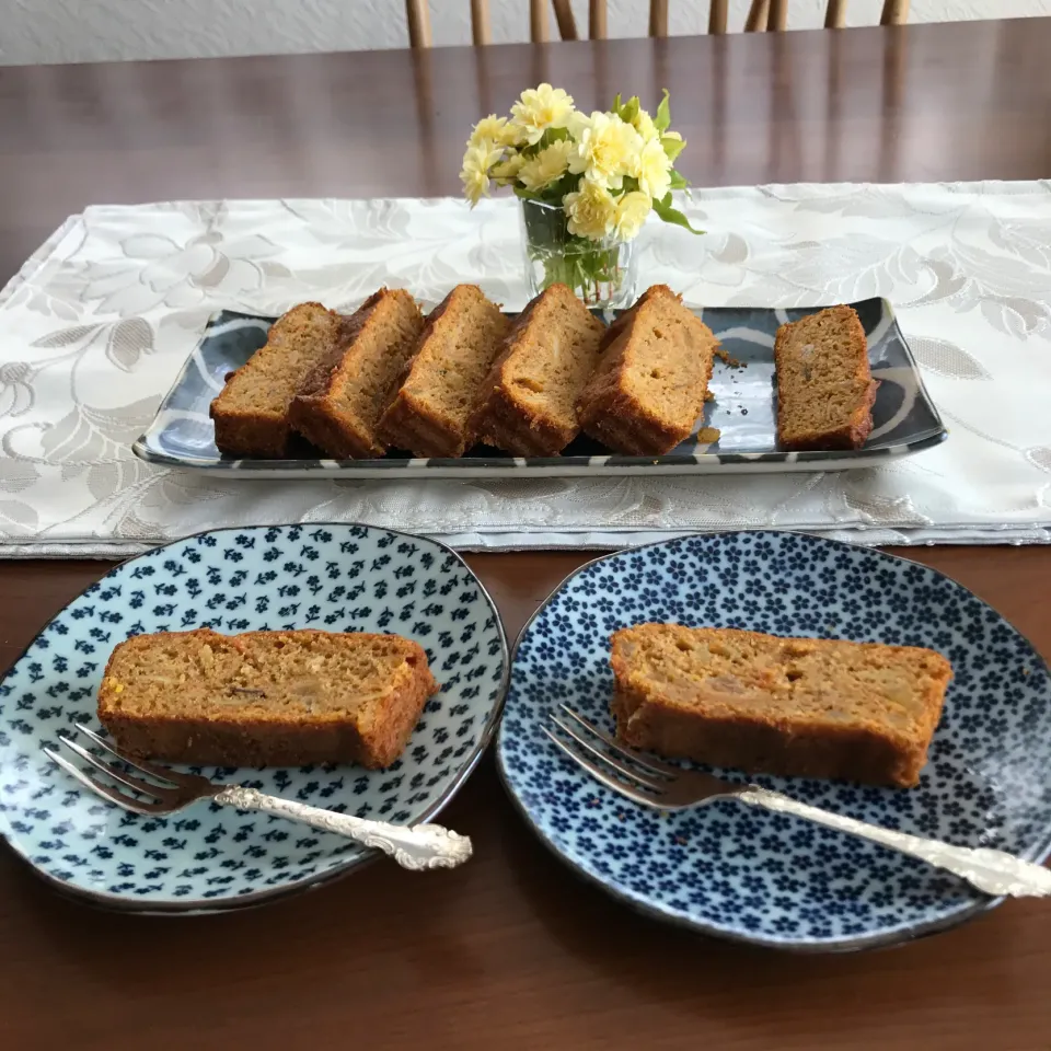 にんじんとパイナップルのケーキ🥕🍍|ももさん