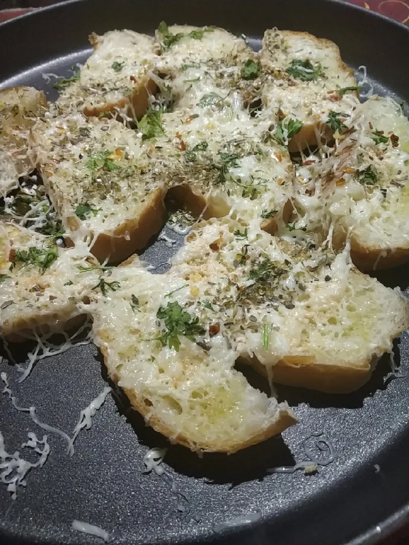 Garlic Bread 😋😋|Manzさん