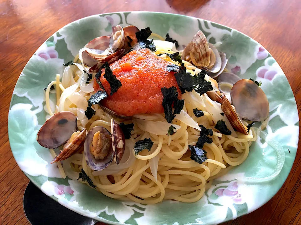 Snapdishの料理写真:アサリと明太子のパスタ|さんだーさん