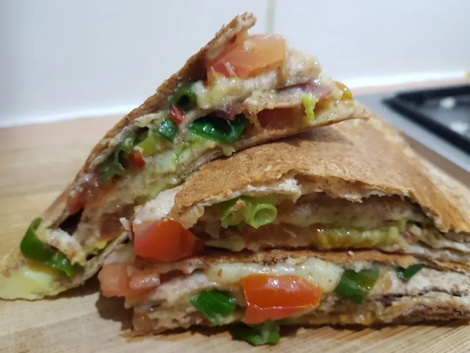 Delicious breakfast quesadilla 😋|For the love of foodさん