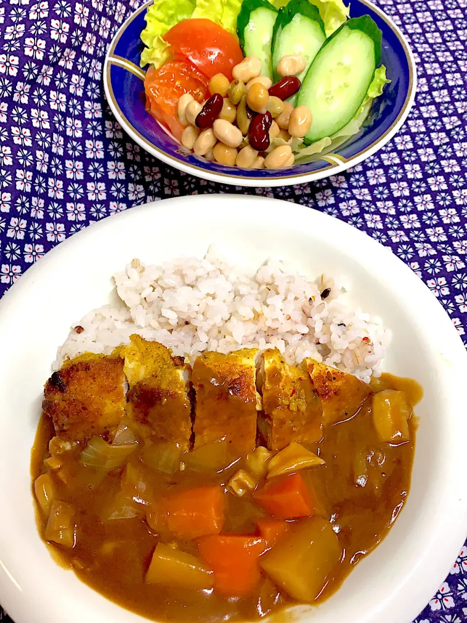 チキンカツカレー🍛サラダにまめ！🥗|ゆきりんさん