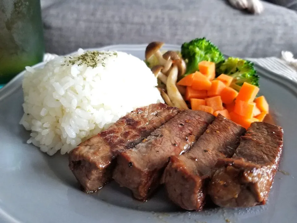 肉が食べたい！プレート
在宅48日目|しあるさん