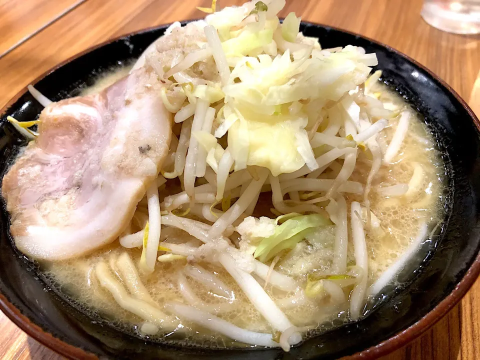 久しぶりにシメにラーメン🍜|ゆうじ.さん