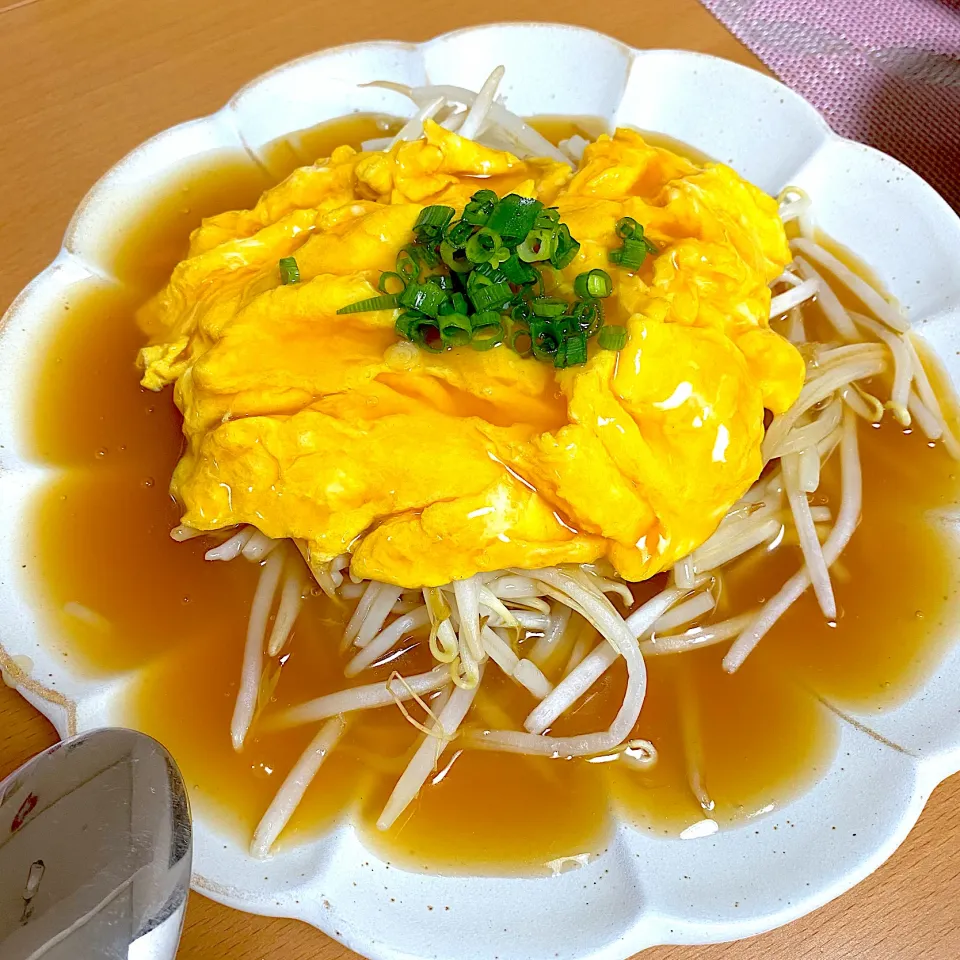 Snapdishの料理写真:玉子ともやしの中華餡掛け|かなママさん