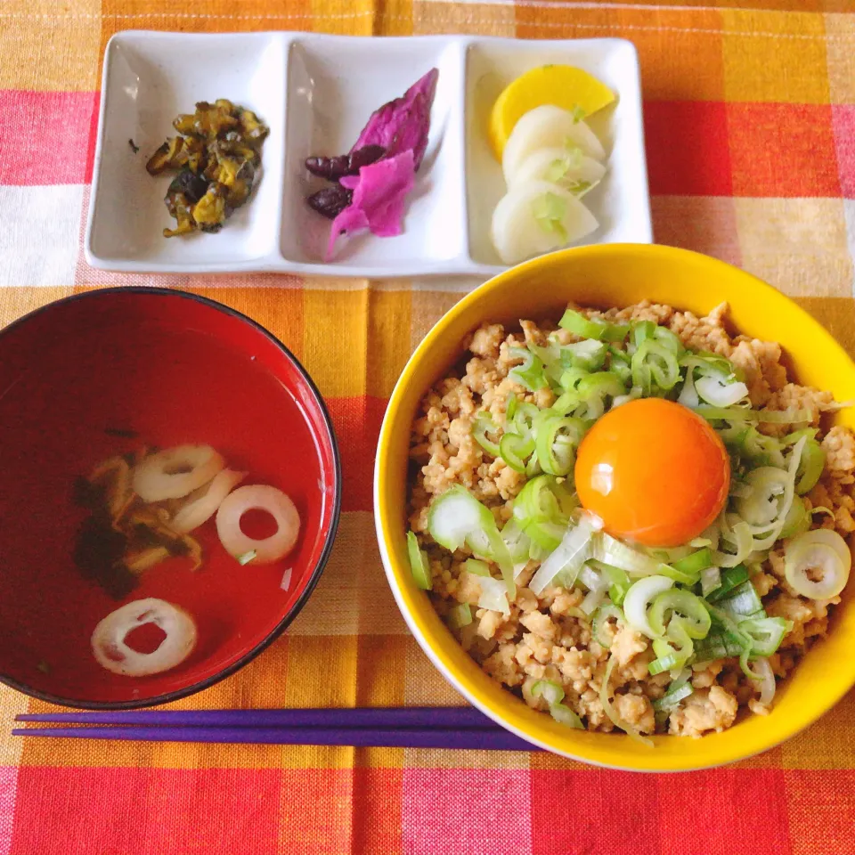 鶏そぼろ丼|Gigi Cafeさん