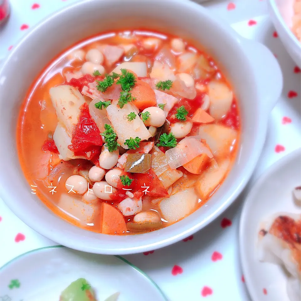 Snapdishの料理写真:完熟トマトの🍅ミネストローネ🍅*.♡|ぁゃ🍃さん