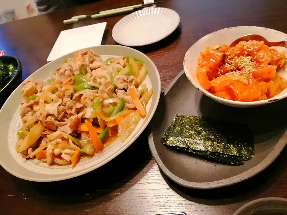 ○生姜焼き○サーモンのユッケ|おぞもじさん