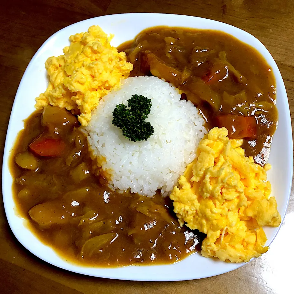 カレーwithスクランブルエッグ|ここさん