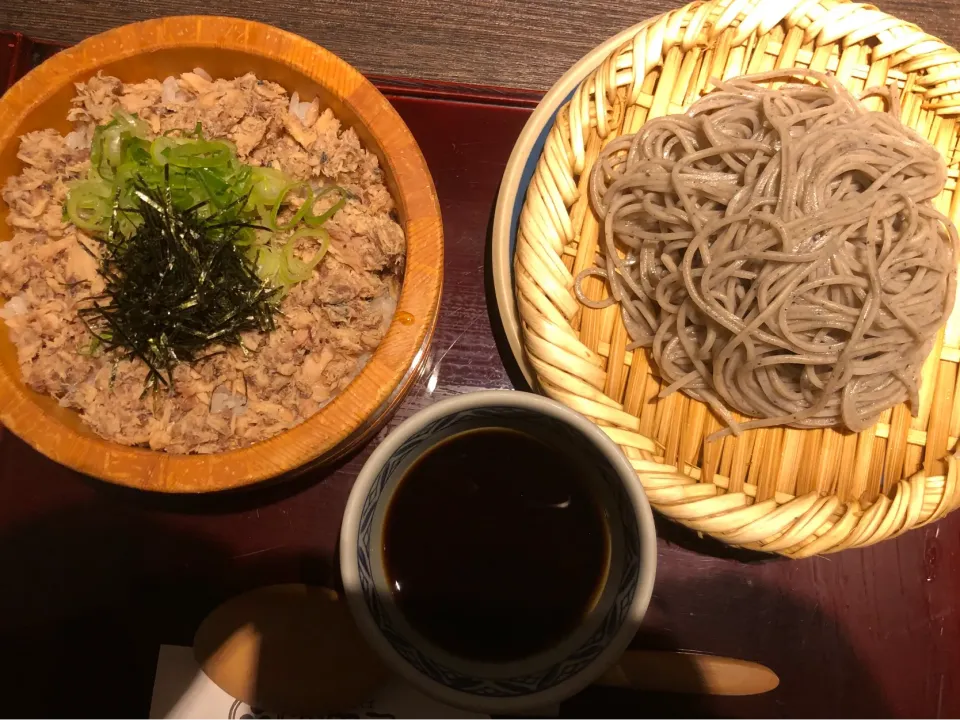 Snapdishの料理写真:鯖飯定食|しんいっちゃんさん