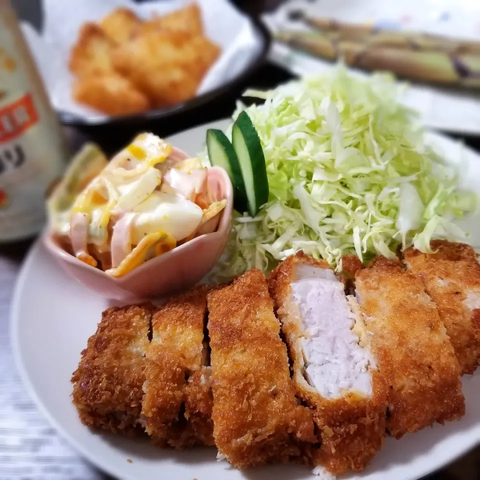 夕食◎豚カツ🐽その他春野菜いろいろ🍻🌸|しょちちさん